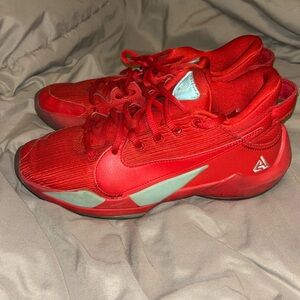 Nike Zoom Freak 2 'Red Glacier Ice
Size 6